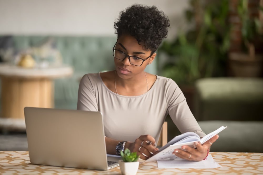 Educação Financeira para Mulheres Empreendedoras no Nordeste: Dicas Práticas para Crescer e Lucrar