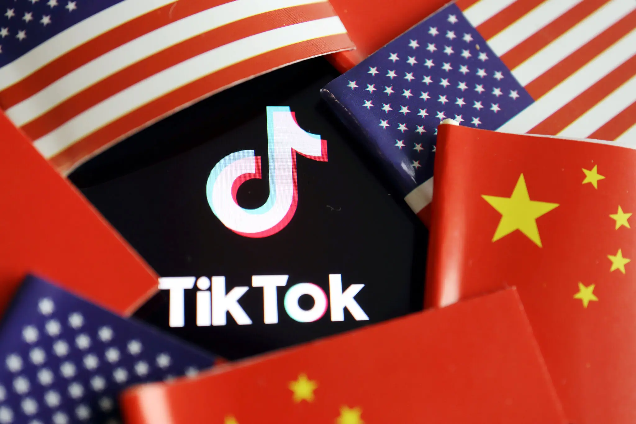 EUA x China: Comércio, TikTok e Rivalidade Geopolítica Que Pode Redefinir o Século 21